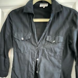 James perse black shirt